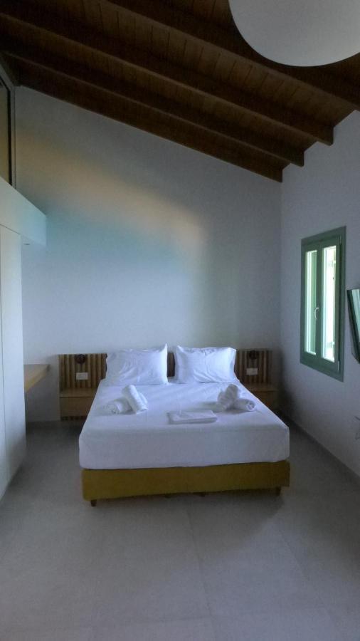 Caltabania Suites Áyios Nikítas Exteriör bild