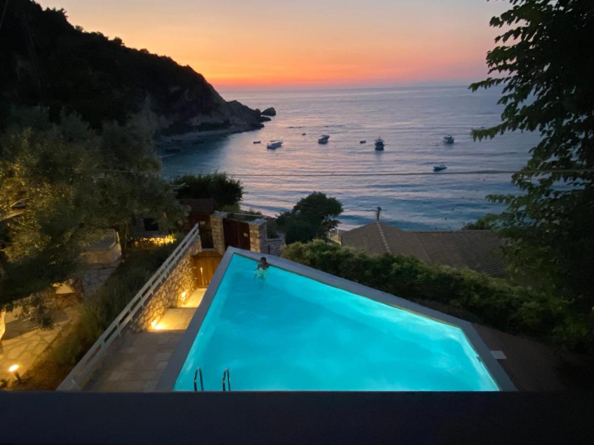 Caltabania Suites Áyios Nikítas Exteriör bild