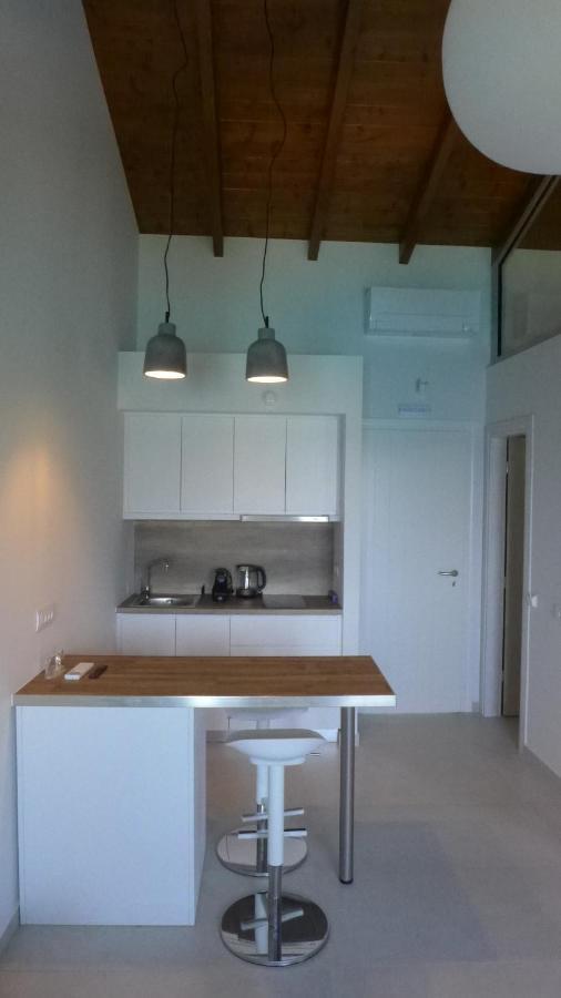 Caltabania Suites Áyios Nikítas Exteriör bild