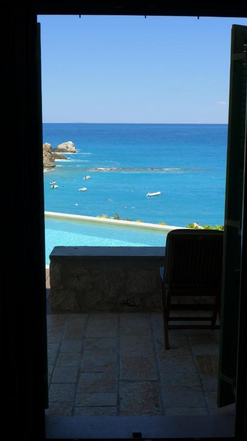 Caltabania Suites Áyios Nikítas Exteriör bild